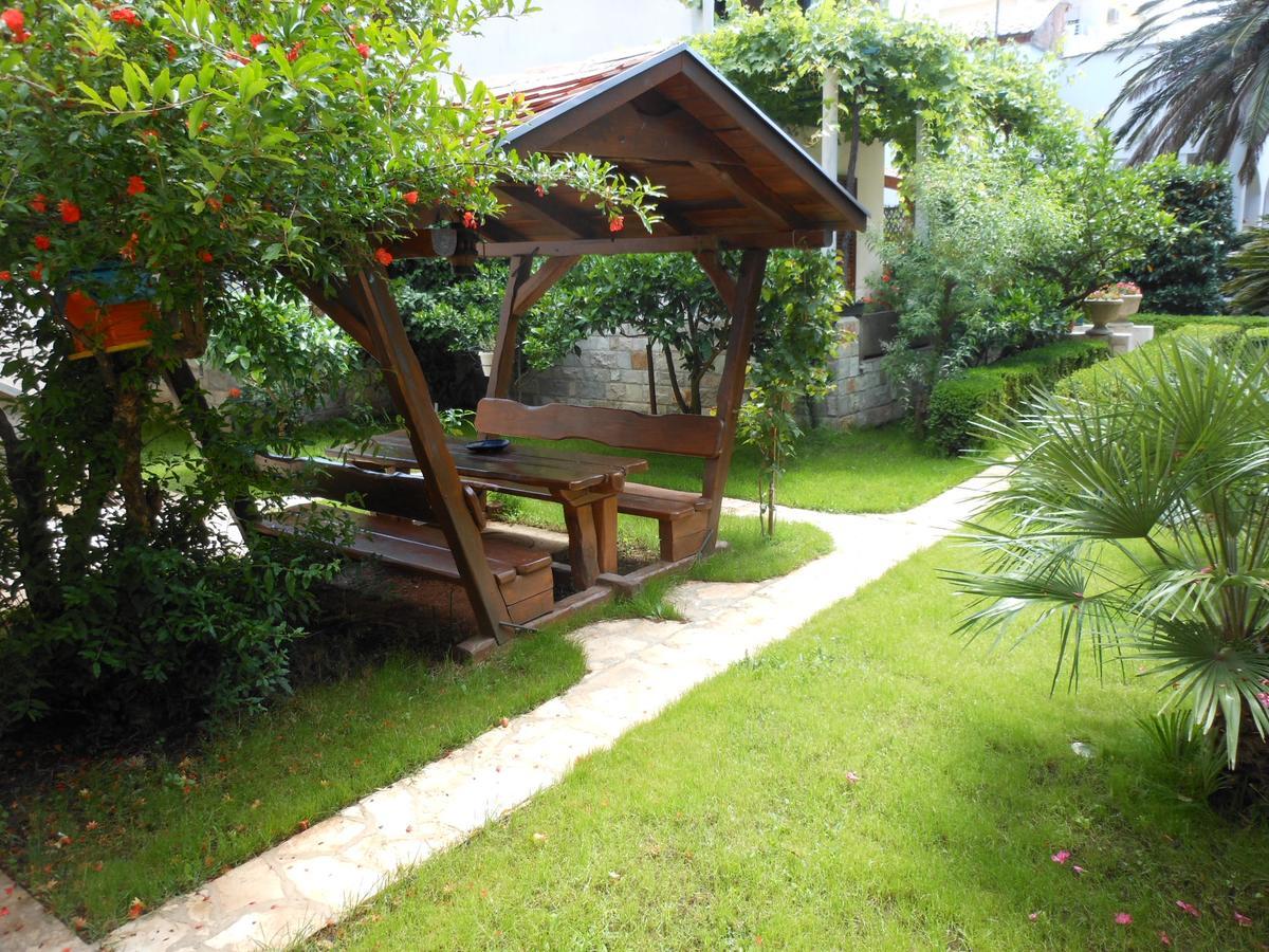 Apartments Maris Garden Petrovac Exterior photo